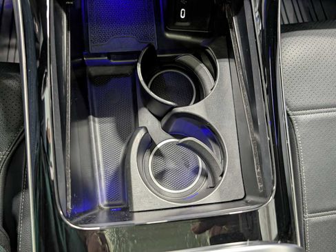 Certified 2025 Mercedes-Benz GLC 300 4MATIC image 28