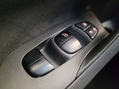 Used 2014 Nissan Altima 2.5 S w/ Display Audio Package FWD image 27