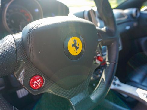 Used 2011 Ferrari California RWD image 21