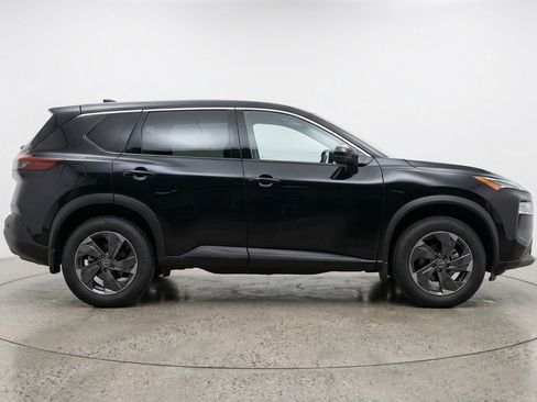 Used 2025 Nissan Rogue SV AWD/4WD image 11