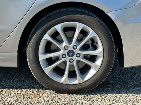 Used 2020 Ford Fusion SE image 27