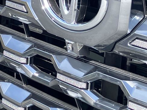 Used 2025 Toyota Tundra Platinum image 13