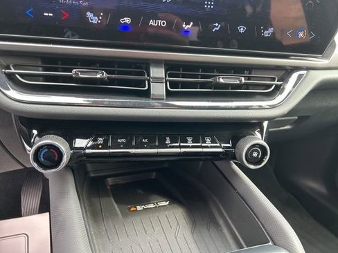 New 2026 Chevrolet Equinox EV RS image 25