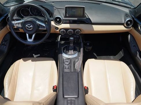 Used 2017 MAZDA MX-5 Miata Grand Touring RWD image 2