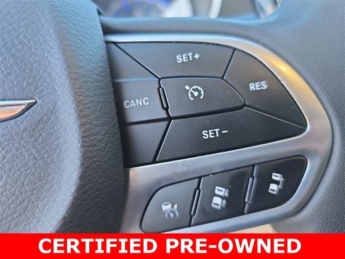 Used 2024 Chrysler Pacifica Touring-L image 20