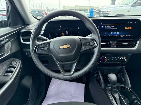 Used 2025 Chevrolet TrailBlazer LT image 14