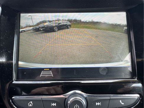 Used 2019 Chevrolet Trax LT w/ LT Convenience Package AWD/4WD image 21