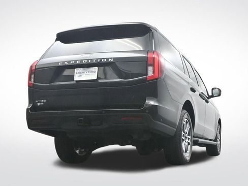Certified 2025 Ford Expedition Active AWD/4WD image 35