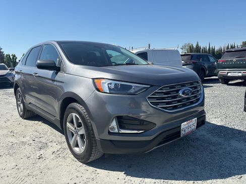 Used 2022 Ford Edge SEL w/ Convenience Package image 9