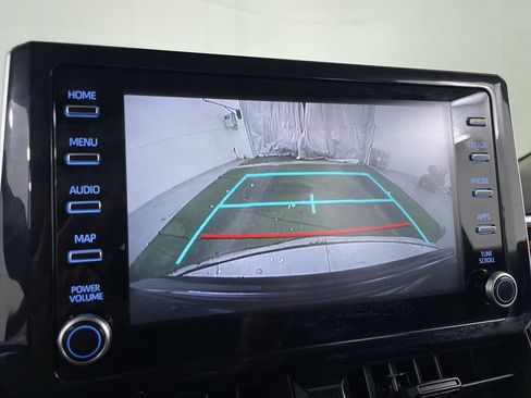 Used 2020 Toyota Corolla LE FWD image 15