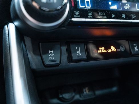 Certified 2024 Toyota RAV4 SE w/ Convenience Package image 28