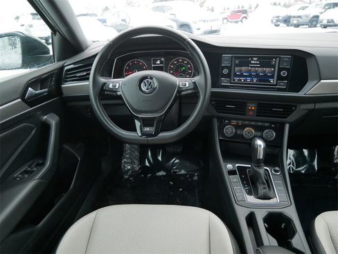 Used 2020 Volkswagen Jetta R-Line w/ R-Line Cold Weather Package image 18