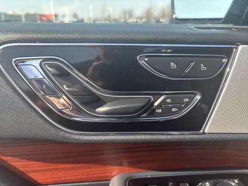 Used 2023 Lincoln Navigator L Reserve AWD/4WD image 14