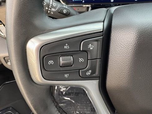 Used 2023 Chevrolet Silverado 1500 LT AWD/4WD image 22