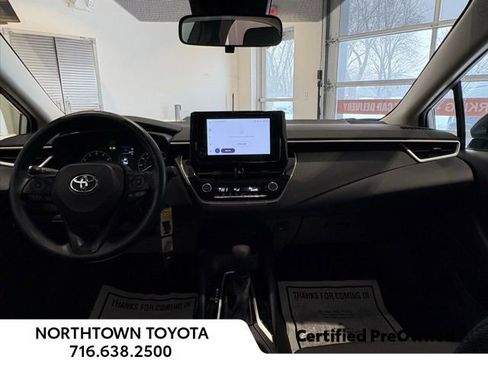 Used 2023 Toyota Corolla LE image 34
