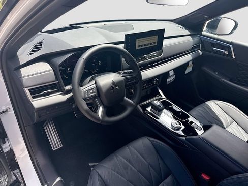 New 2026 Mitsubishi Outlander SEL FWD image 9