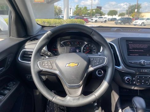 Used 2023 Chevrolet Equinox LT FWD image 17