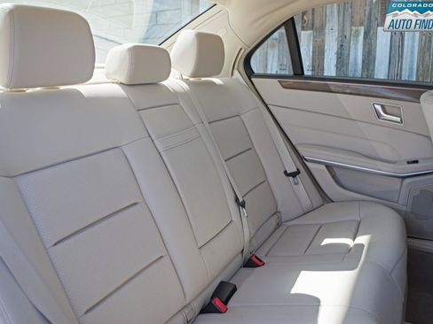 Used 2014 Mercedes-Benz E 350 4MATIC Sedan image 22