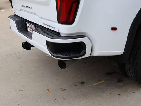 New 2026 GMC Sierra 3500 Denali Ultimate image 39