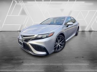 Used 2022 Toyota Camry SE video 1