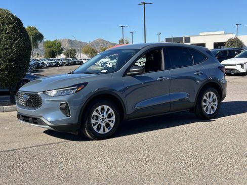 Used 2025 Ford Escape Active w/ Tech Pack #1 image 2