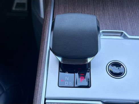Used 2024 Land Rover Range Rover SE AWD/4WD image 30