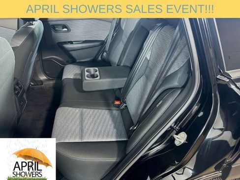 Used 2023 Nissan Rogue SV image 14