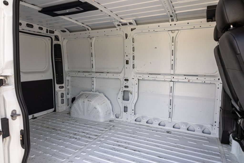 Used 2025 RAM ProMaster 2500 w/ Convenience Group FWD image 18