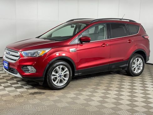 Used 2018 Ford Escape SE image 5