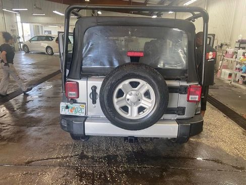 Used 2016 Jeep Wrangler Unlimited Sport w/ Max Tow Package image 4