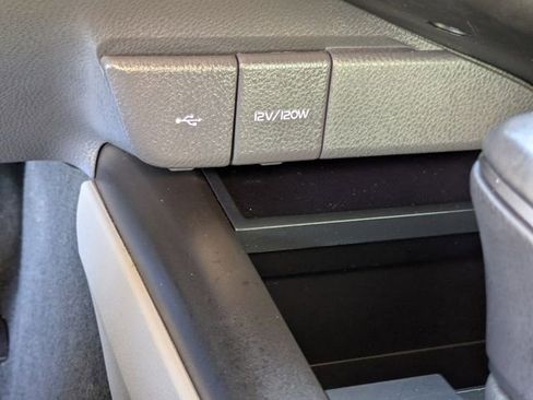 Used 2023 Toyota Camry SE image 18