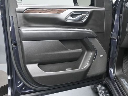 Used 2022 Chevrolet Suburban Z71 image 23