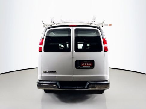 Used 2019 Chevrolet Express 2500 w/ Driver Convenience Package image 4