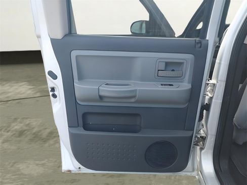 Used 2011 Dodge Dakota Big Horn image 20