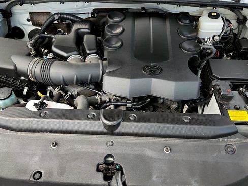 Certified 2022 Toyota 4Runner SR5 image 14