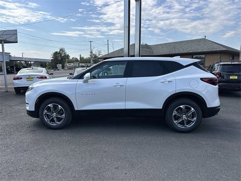 Used 2023 Chevrolet Blazer LT w/ Driver Confidence Package image 2