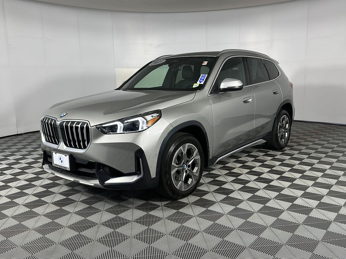 Used 2023 BMW X1 xDrive28i w/ Convenience Package AWD/4WD image 6