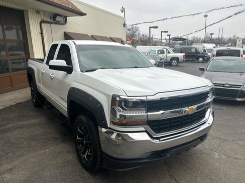 Used 2018 Chevrolet Silverado 1500 LT AWD/4WD image 5