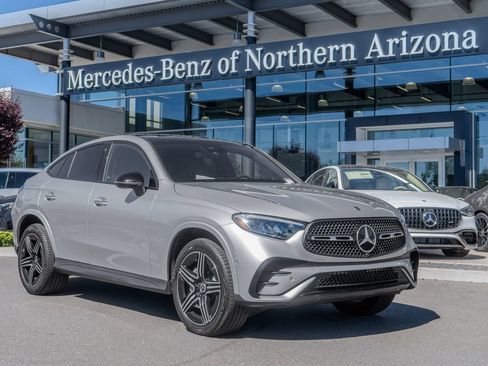 Used 2024 Mercedes-Benz GLC 300 4MATIC image 1