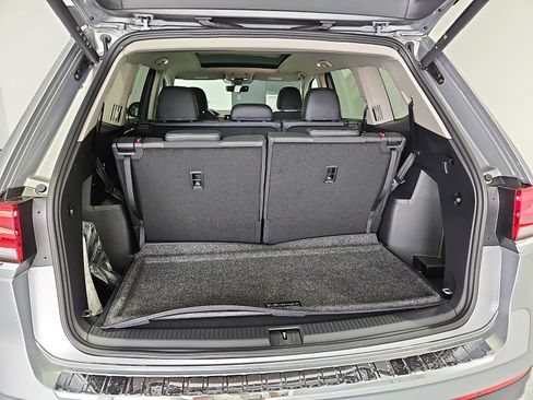 New 2026 Volkswagen Atlas SE FWD image 13