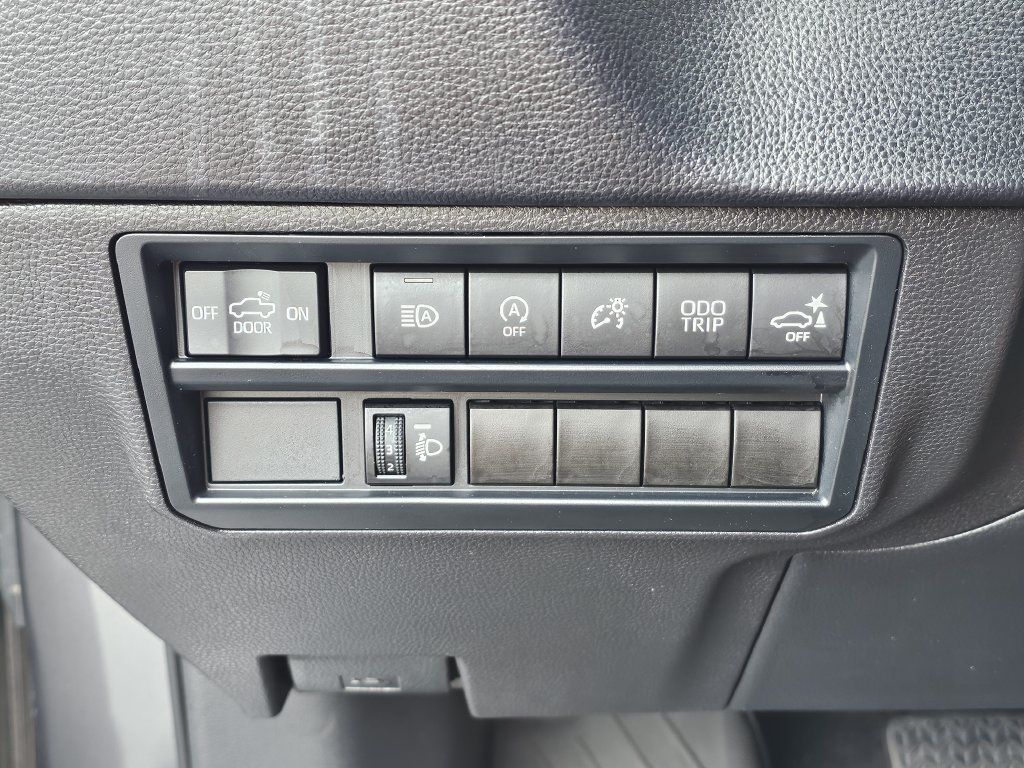 Used 2024 Toyota Tundra SR5 AWD/4WD image 21