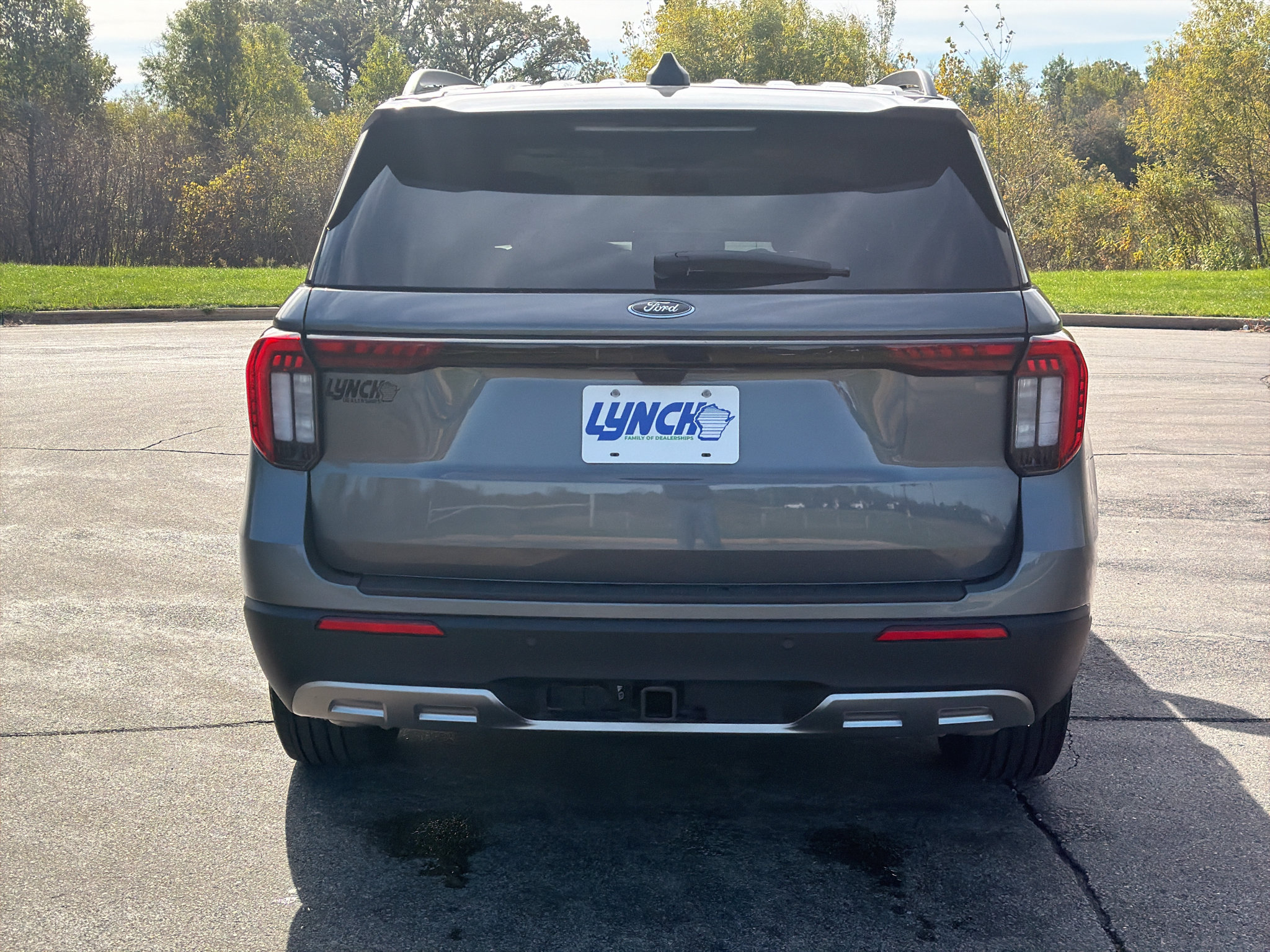 Used 2025 Ford Explorer Active w/ Active Comfort Package AWD/4WD image 2