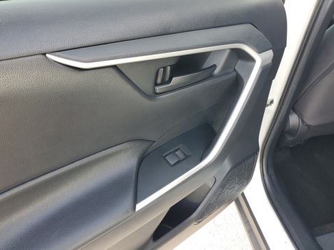 Used 2020 Toyota RAV4 LE w/ All Weather Liner Package AWD/4WD image 11