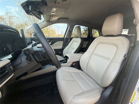 New 2026 Lincoln Corsair Premiere image 11