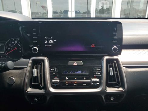 Used 2023 Kia Sorento S FWD image 22