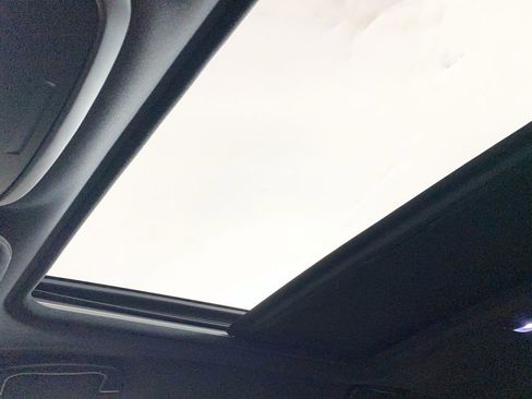 Used 2025 Subaru Forester Limited image 28