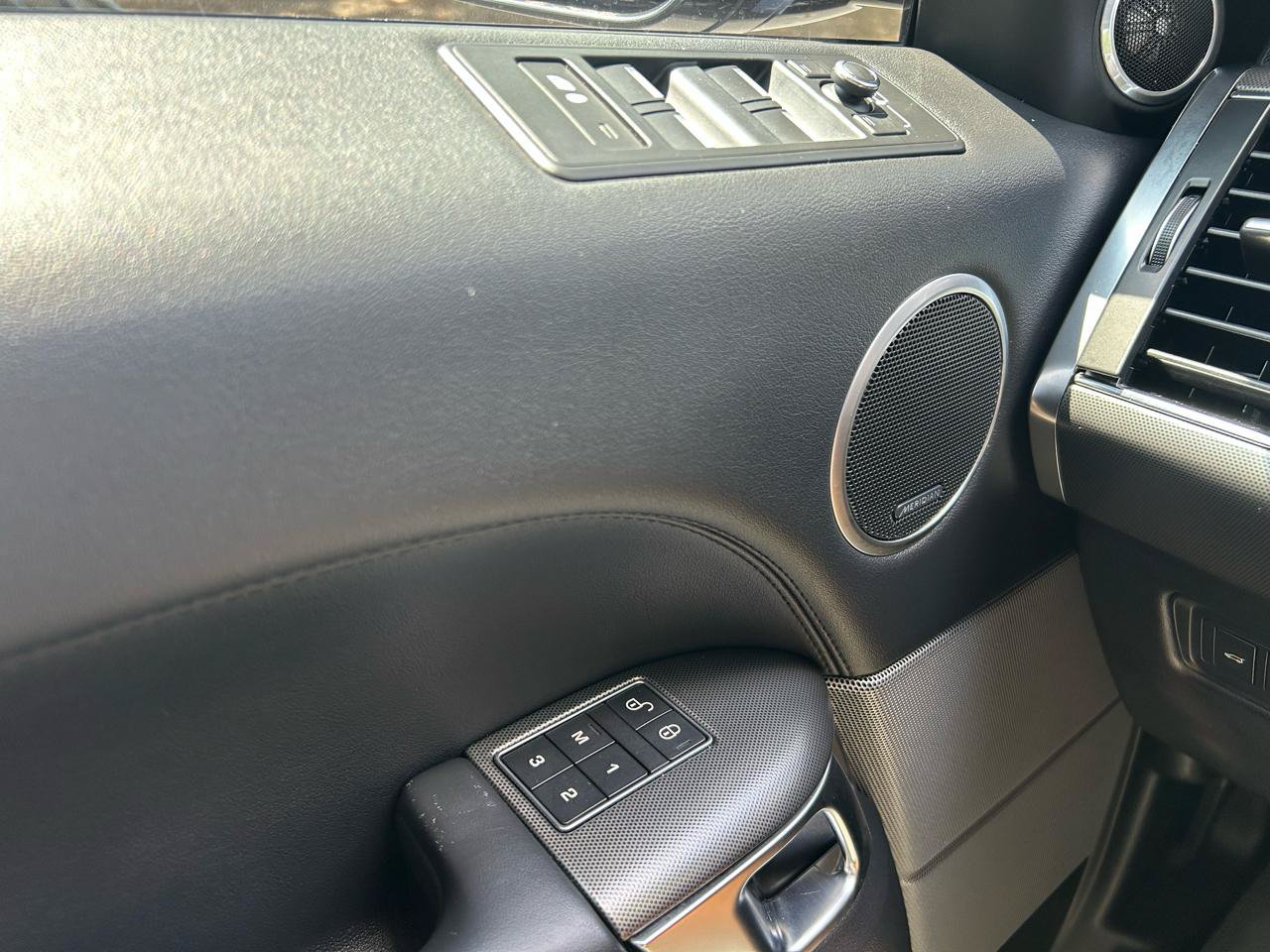 Used 2017 Land Rover Range Rover Sport AWD/4WD image 26