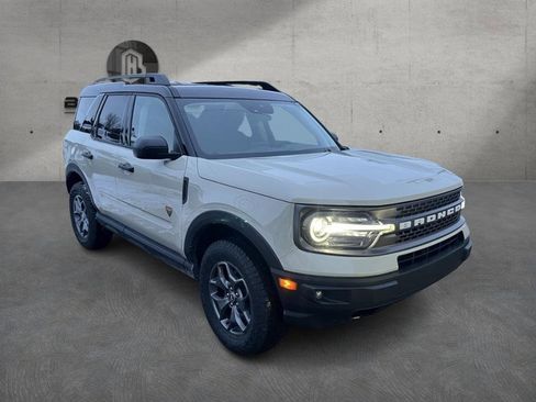 Used 2024 Ford Bronco Sport Badlands image 3