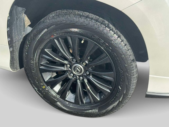 Certified 2023 Lexus GX 460 Luxury w/ Sport Design Package AWD/4WD image 7