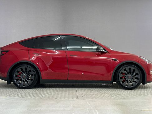 Used 2023 Tesla Model Y Performance AWD/4WD image 7